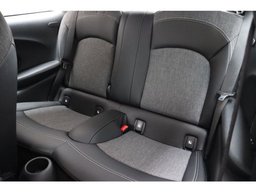 Mini Electric Essential / Sportstoelen / Achteruitrijcamera / Comfort Access / LED / Stoelverwarming ActivLease financial lease