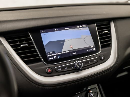 Opel Grandland X 1.2 Turbo Sport Automaat (APPLE CARPLAY, GROOT NAVI, GETINT GLAS, CRUISE, SPORTSTOELEN, PARKEERSE... ActivLease financial lease