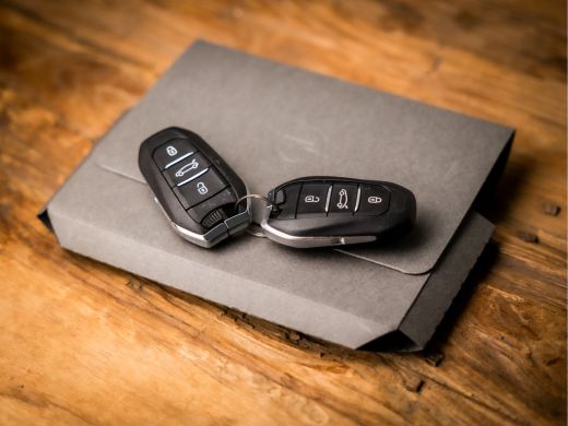 Opel Mokka 1.2 Sport (VIRTUAL COCKPIT, APPLE CARPLAY, GROOT NAVI, 360 CAMERA, CLIMATE, LM VELGEN, SPORTSTOEL... ActivLease financial lease