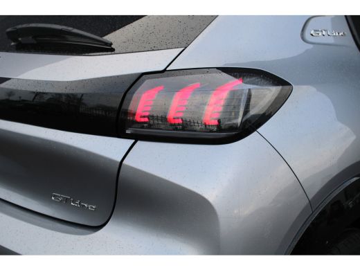 Peugeot 208 1.2 PureTech GT-Line | Automaat | Navigatie | Camera | Panoramadak | Lederen bekleding | Stoelver... ActivLease financial lease