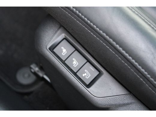 Peugeot 208 1.2 PureTech GT-Line | Automaat | Navigatie | Camera | Panoramadak | Lederen bekleding | Stoelver... ActivLease financial lease