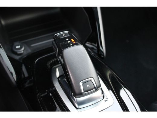 Peugeot 208 1.2 PureTech GT-Line | Automaat | Navigatie | Camera | Panoramadak | Lederen bekleding | Stoelver... ActivLease financial lease