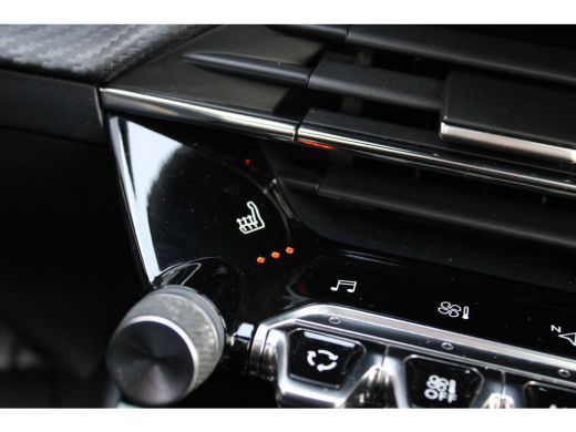 Peugeot 208 1.2 PureTech GT-Line | Automaat | Navigatie | Camera | Panoramadak | Lederen bekleding | Stoelver... ActivLease financial lease