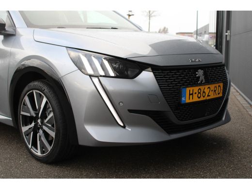 Peugeot 208 1.2 PureTech GT-Line | Automaat | Navigatie | Camera | Panoramadak | Lederen bekleding | Stoelver... ActivLease financial lease