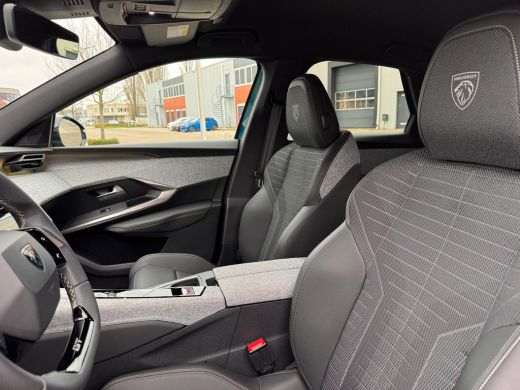 Peugeot 3008 1.2 Hybrid 136PK GT Automaat | Stoel + Stuurverwarming | Camera | Elektrische Achterklep | Apple ... ActivLease financial lease