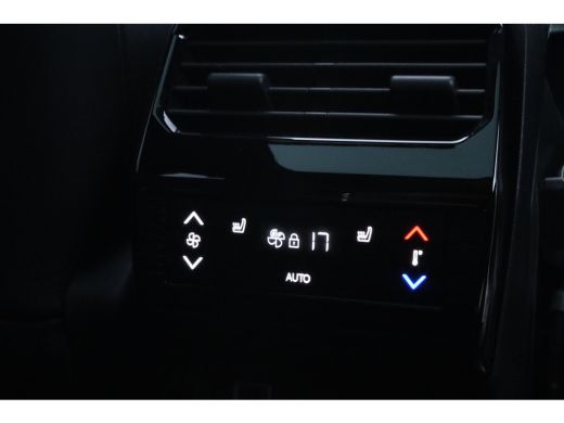 Peugeot e-5008 GT Avantage 73 kWh | Adapt. Cruise | Alcantara | Schuifdak | Massage | 7-Pers | 360 Camera | Keyl... ActivLease financial lease