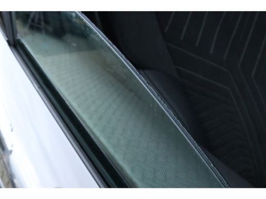 Peugeot e-5008 GT Avantage 73 kWh | Adapt. Cruise | Alcantara | Schuifdak | Massage | 7-Pers | 360 Camera | Keyl... ActivLease financial lease