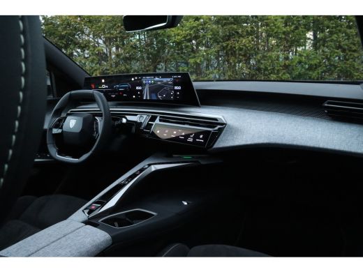 Peugeot e-5008 GT Avantage 73 kWh | Adapt. Cruise | Alcantara | Schuifdak | Massage | 7-Pers | 360 Camera | Keyl... ActivLease financial lease