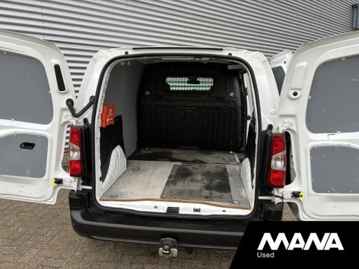 Peugeot Partner 1.5 BlueHDI 130PK L1H1 Automaat Premium Carplay Trekhaak Cruise Sensoren ActivLease financial lease