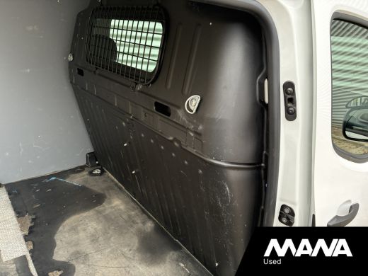 Peugeot Partner 1.5 BlueHDI 130PK L1H1 Automaat Premium Carplay Trekhaak Cruise Sensoren ActivLease financial lease