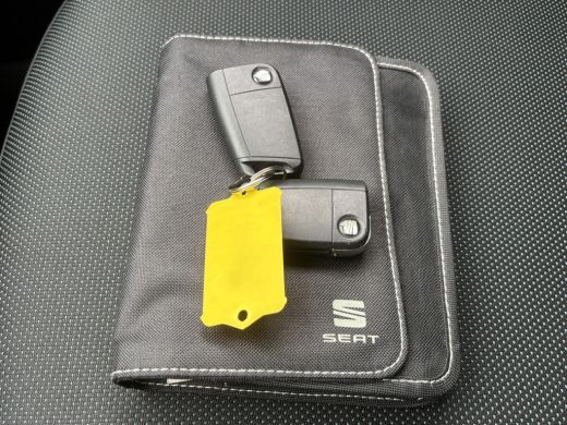 Seat Ateca 1.5 TSI Business Intense | Automaat | Trekhaak | Stoel Verwarming | Apple Carplay ActivLease financial lease