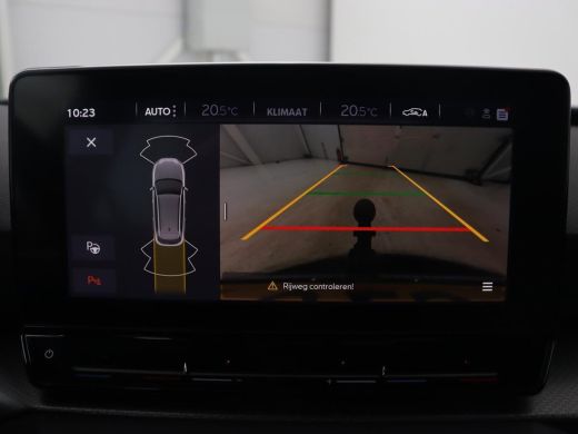 Seat Leon 1.0 TSI Style Intens | Trekhaak | Camera | Carplay | Navigatie | Adaptive cruise | DAB | Parkeerh... ActivLease financial lease