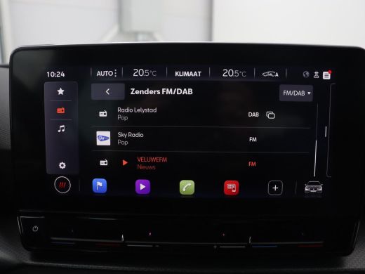 Seat Leon 1.0 TSI Style Intens | Trekhaak | Camera | Carplay | Navigatie | Adaptive cruise | DAB | Parkeerh... ActivLease financial lease