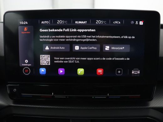 Seat Leon 1.0 TSI Style Intens | Trekhaak | Camera | Carplay | Navigatie | Adaptive cruise | DAB | Parkeerh... ActivLease financial lease