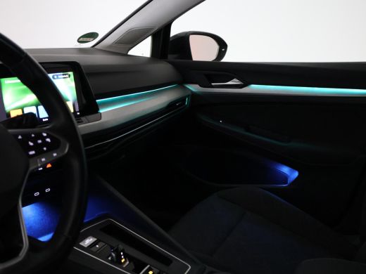 Volkswagen Golf 1.0 eTSI DSG + VIRTUAL COCKPIT | SFEERVERLICHTING | STUURVERW. / STOELVERW. | CAMERA | ADAPTIVE C... ActivLease financial lease