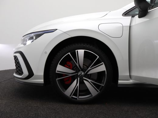 Volkswagen Golf 1.4 eHybrid GTE NL Auto! | Achteruitrijcamera | Apple Carplay/Android Auto|telefoonintegratie pre... ActivLease financial lease