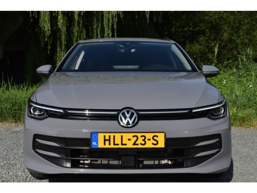 Volkswagen Golf Variant Variant NEW 1.5 TSI LIFE VIRTUAL/PDC/CARPLAY ActivLease financial lease