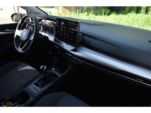 Volkswagen Golf Variant Variant NEW 1.5 TSI LIFE VIRTUAL/PDC/CARPLAY ActivLease financial lease