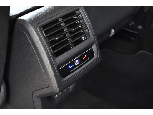 Volkswagen Golf Variant Variant NEW 1.5 TSI LIFE VIRTUAL/PDC/CARPLAY ActivLease financial lease