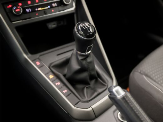 Volkswagen Polo 1.0 TSI Sportline (APPLE CARPLAY, GROOT NAVI, CLIMATE, CAMERA, SPORTSTOELEN, LM VELGEN, ADAPTIVE ... ActivLease financial lease