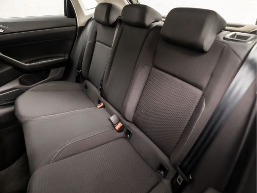 Volkswagen Polo 1.0 TSI Sportline (APPLE CARPLAY, GROOT NAVI, CLIMATE, CAMERA, SPORTSTOELEN, LM VELGEN, ADAPTIVE ... ActivLease financial lease