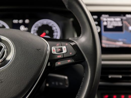 Volkswagen Polo 1.0 TSI Sportline (APPLE CARPLAY, GROOT NAVI, CLIMATE, CAMERA, SPORTSTOELEN, LM VELGEN, ADAPTIVE ... ActivLease financial lease