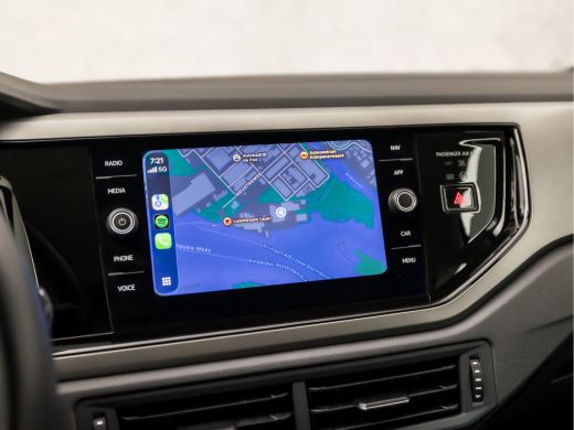 Volkswagen Polo 1.0 TSI Sportline (APPLE CARPLAY, GROOT NAVI, CLIMATE, CAMERA, SPORTSTOELEN, LM VELGEN, ADAPTIVE ... ActivLease financial lease