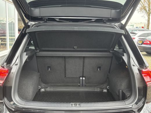 Volkswagen Tiguan 1.5 TSI ACT Highline 3x R-Line | Automaat | Pano | Adaptive Cruise | Stoelverwarming ActivLease financial lease