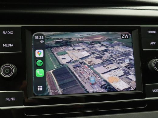 Volkswagen Transporter 2.0 TDI L2H1 + LEDER | TREKHAAK | CAMERA | APPLE CARPLAY | L.M. VELGEN ActivLease financial lease