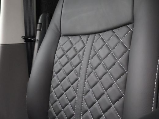 Volkswagen Transporter 2.0 TDI L2H1 + LEDER | TREKHAAK | CAMERA | APPLE CARPLAY | L.M. VELGEN ActivLease financial lease