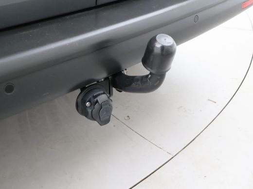 Volkswagen Transporter 2.0 TDI L2H1 + LEDER | TREKHAAK | CAMERA | APPLE CARPLAY | L.M. VELGEN ActivLease financial lease