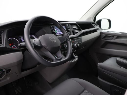 Volkswagen Transporter 2.0 TDI L2H1 + LEDER | TREKHAAK | CAMERA | APPLE CARPLAY | L.M. VELGEN ActivLease financial lease
