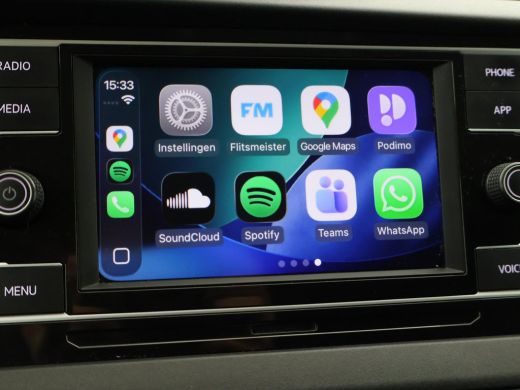Volkswagen Transporter 2.0 TDI L2H1 + LEDER | TREKHAAK | CAMERA | APPLE CARPLAY | L.M. VELGEN ActivLease financial lease
