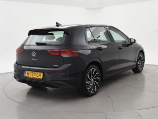 Volkswagen Golf 1.0 eTSI DSG + VIRTUAL COCKPIT | SFEERVERLICHTING | STUURVERW. / STOELVERW. | CAMERA | ADAPTIVE C...