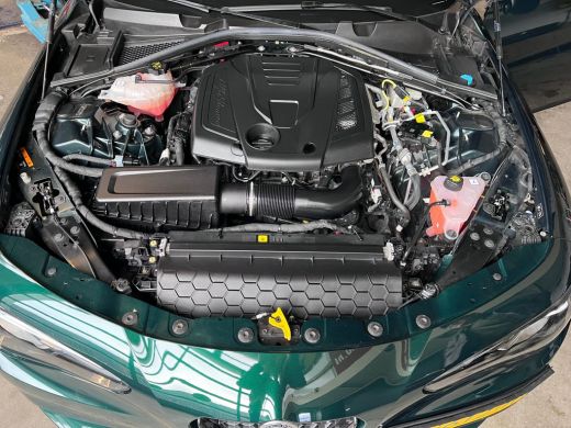 Alfa Romeo Giulia 2.0T 200pk*Veloce int.*/Leder/Pano-dak/H-Kardon/Trekhaak ActivLease financial lease