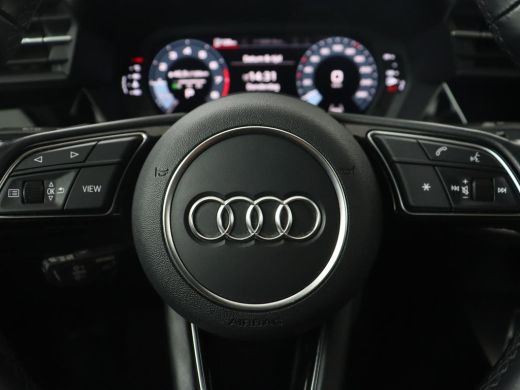 Audi A3 30 TFSI Business edition | Trekhaak | Adaptive cruise | Carplay | Park Assist | Climate control |... ActivLease financial lease