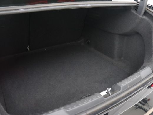 Audi A3 30 TFSI Business edition | Trekhaak | Adaptive cruise | Carplay | Park Assist | Climate control |... ActivLease financial lease