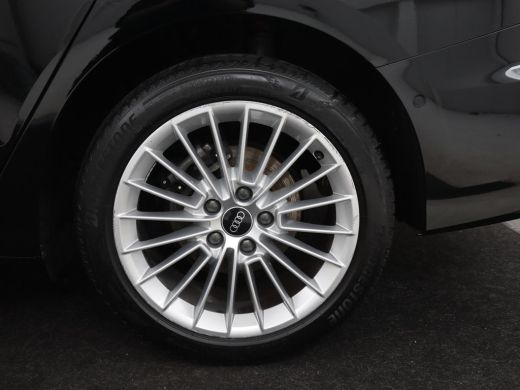Audi A3 30 TFSI Business edition | Trekhaak | Adaptive cruise | Carplay | Park Assist | Climate control |... ActivLease financial lease