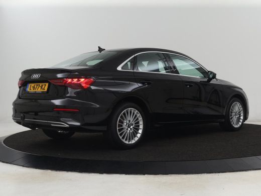 Audi A3 30 TFSI Business edition | Trekhaak | Adaptive cruise | Carplay | Park Assist | Climate control |... ActivLease financial lease