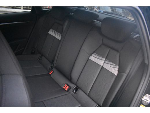 Audi A3 Sportback 40 TFSI e 204pk S line | TREKHAAK | MEMORY | HEAD UP | STOELVERW. | APP. CONNECT | ADAP... ActivLease financial lease