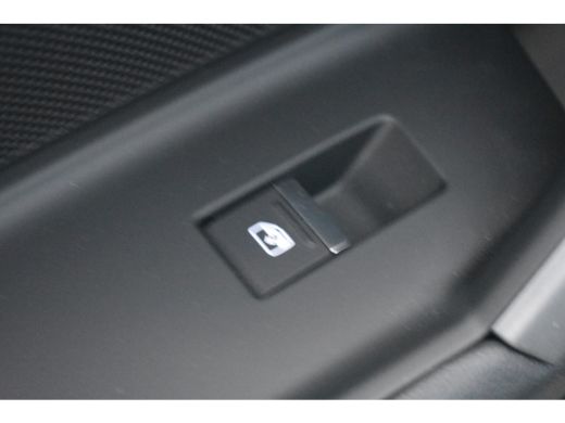 Audi A3 Sportback 40 TFSI e 204pk S line | TREKHAAK | MEMORY | HEAD UP | STOELVERW. | APP. CONNECT | ADAP... ActivLease financial lease