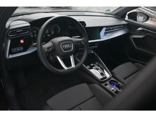 Audi A3 Sportback 40 TFSI e 204pk S line | TREKHAAK | MEMORY | HEAD UP | STOELVERW. | APP. CONNECT | ADAP... ActivLease financial lease