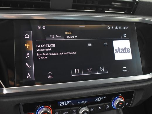 Audi Q3 45 TFSI e S edition | Camera achter | Lederen bekleding | Dodehoekdetectie | Park assist | Naviga... ActivLease financial lease