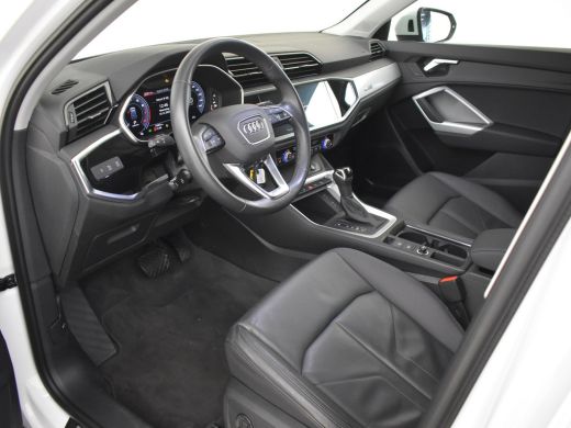 Audi Q3 45 TFSI e S edition | Camera achter | Lederen bekleding | Dodehoekdetectie | Park assist | Naviga... ActivLease financial lease