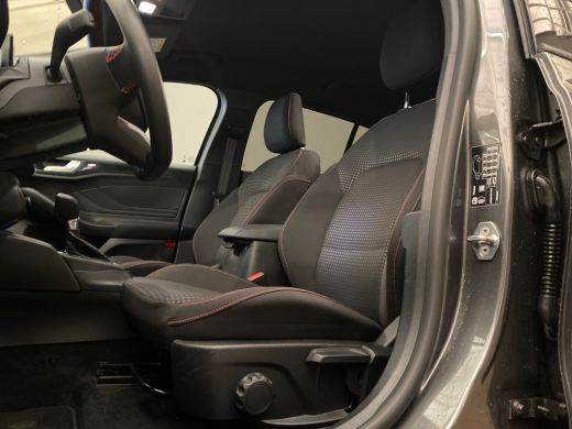 Ford Focus wagon 1.0 EcoBoost Hybrid ST Line | Trekhaak | Stoel/stuur/voorruit verwarming | Cruise adaptief ... ActivLease financial lease