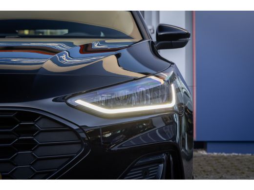 Ford Focus 1.0 EcoBoost Hybrid ST Line | Trekhaak | Stoel/stuur/voorruit verwarming | Cruise adaptief | Dode... ActivLease financial lease