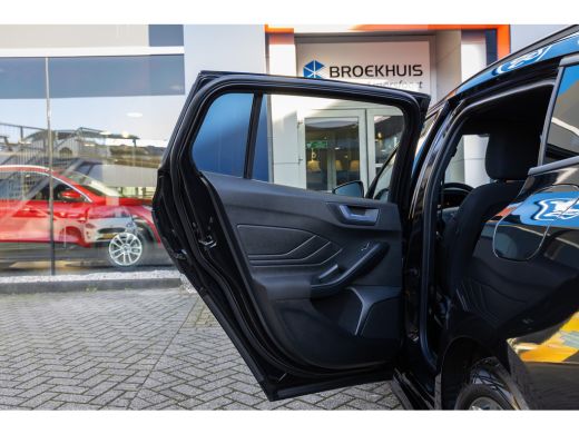 Ford Focus 1.0 EcoBoost Hybrid ST Line | Trekhaak | Stoel/stuur/voorruit verwarming | Cruise adaptief | Dode... ActivLease financial lease