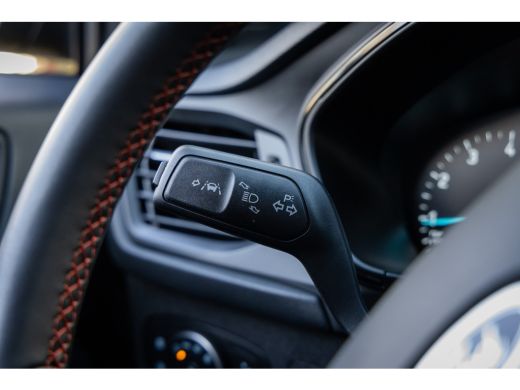 Ford Focus 1.0 EcoBoost Hybrid ST Line | Trekhaak | Stoel/stuur/voorruit verwarming | Cruise adaptief | Dode... ActivLease financial lease