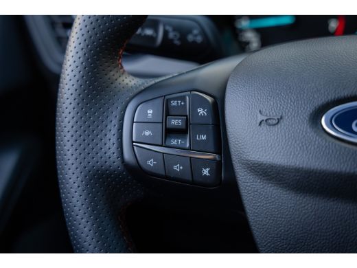 Ford Focus 1.0 EcoBoost Hybrid ST Line | Trekhaak | Stoel/stuur/voorruit verwarming | Cruise adaptief | Dode... ActivLease financial lease