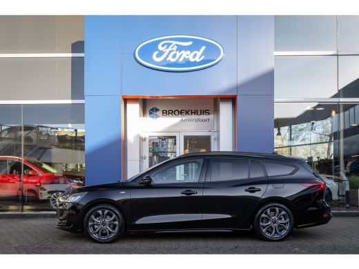 Ford Focus 1.0 EcoBoost Hybrid ST Line | Trekhaak | Stoel/stuur/voorruit verwarming | Cruise adaptief | Dode... ActivLease financial lease
